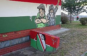 Spółdzielnia zamaluje symbol Waffen-SS