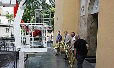 Kościół na Wysockiego ozdobiony medalionem