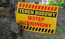 Właściciel zmarł, a rozgrzebana budowa straszy już 15 lat
