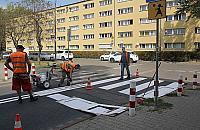 Malują pasy przy szkołach