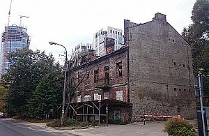 Ogień przy Łuckiej. Co dalej z kamienicą Włodawera?