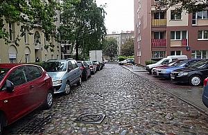 Perła ukryta między jezdniami Okopowej