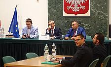 Sesja trwała 3 minuty. Przerwa do 5 listopada.