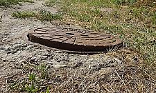 Kąty Grodziskie: wiejska szosa w granicach miasta