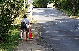 Bunt na Zdziarskiej. "Syn idzie 2,5 km piechotą do przystanku"