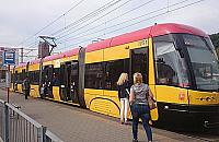 Jak wolno jedzie tramwaj na Piaski?