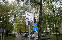 Reklamy wyborcze zalały Wolę. Nie wszystkie są legalne