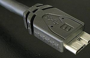 Pociągi SKM z ładowarką do smartfona