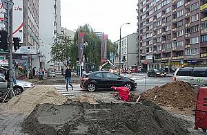 Lifting Żelaznej: remont chodnika stylem dowolnym