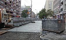 Lifting Żelaznej: remont chodnika stylem dowolnym
