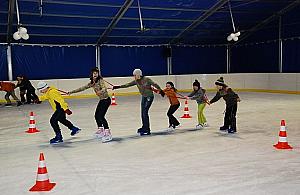 W piątek rusza lodowisko z podświetlaną taflą