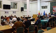 Długa sesja na Bemowie. Mają dużo kawy, skończą w nocy...