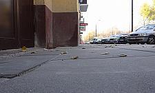 Wstyd tak układać płyty chodnikowe. "Fachowcy" na Marymonckiej