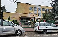 Próbna ewakuacja w "siódemce". Bez kurtek przed szkołą