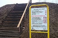 Mamy górkę saneczkową. Co myślicie o schodach?