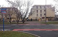 Rowerem po Wrocławskiej: pasy i sierżanty