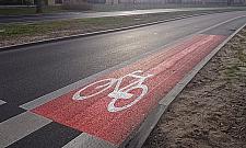 Rowerem po Wrocławskiej: pasy i sierżanty