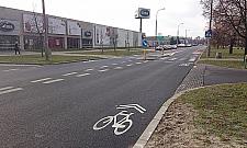 Rowerem po Wrocławskiej: pasy i sierżanty