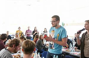 Zjesz pięć pączków w minutę? Wygraj kurs gotowania