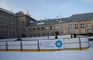 Kolejne lodowisko gotowe! Ślizgamy się za darmo