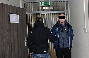 18-latek sterroryzował nożem rówieśnika