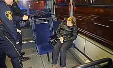 Koniec z odrazą, ale co zrobić z bezdomnymi w autobusach?