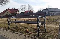 Przy Ordonówny pod ławką można znaleźć...