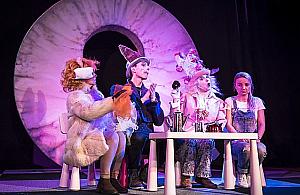 Alicja w krainie czarów. Spektakl na Górczewskiej