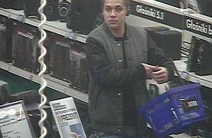 Z łatwością przechytrzył ochronę. Poznajesz złodzieja?