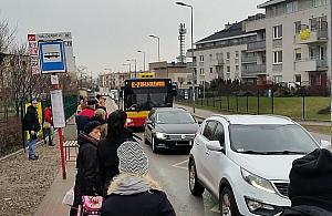 W godzinach szczytu na polach Białołęki