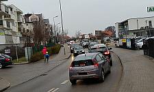 W godzinach szczytu na polach Białołęki