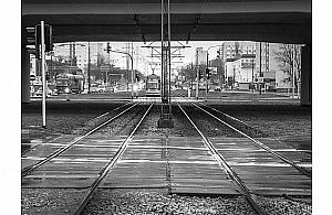 Niezwykłe zdjęcia Warszawy w wawrzyszewskiej bibliotece