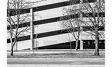 Niezwykłe zdjęcia Warszawy w wawrzyszewskiej bibliotece