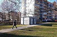 Budka-samowolka upiększyła Nowodwory