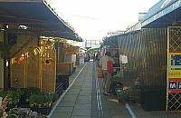 Nie można przejąć terenu pod metro. Kupcy wciąż działają