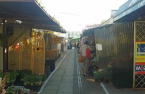 Nie można przejąć terenu pod metro. Kupcy wciąż działają