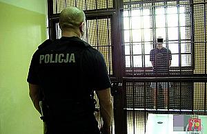 Katował psa na Bielanach. "To mój kundel i mogę z nim robić wszystko"