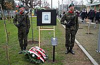 Na Białołęce zasadzono "dęby pamięci"