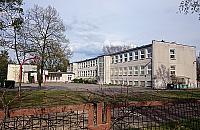 Nieciekawa patronka szkoły na Młocinach