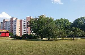 Masztu przy Conrada nie będzie. Chomiczówka wciąż bez zasięgu