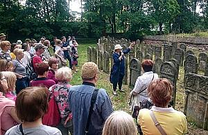 Sześć lat spacerów po Woli. "Ciekawe miejsca się nie kończą"