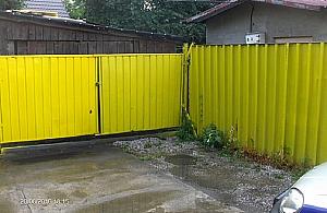 Smród na Modlińskiej. "Jedno szambo dla kilku domów"