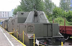 Zobacz od środka pancerny pociąg Hitlera