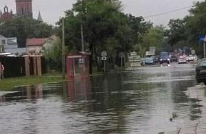 Wawer pod wodą po nocnej ulewie