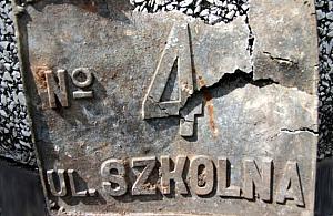 Skarb ze Sprawnej: 42 pociski i przedwojenna tabliczka