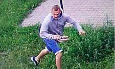 Wyrwał kobiecie torebkę z 24 tys. zł