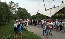 Taco Hemingway i O.S.T.R. na Bemowie. Pięć godzin w kolejce po wejściówki