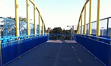 Kładka na Parkowej ma wadę. Zostanie zamknięta?