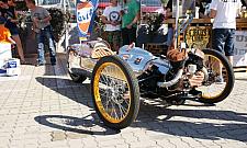 Piękne motocykle, samochody i kobiety. Amerykański dzień na Woli