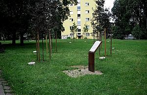 Kto pamięta o Ogrodzie Sprawiedliwych? "Między kamieniami załatwiają się psy"